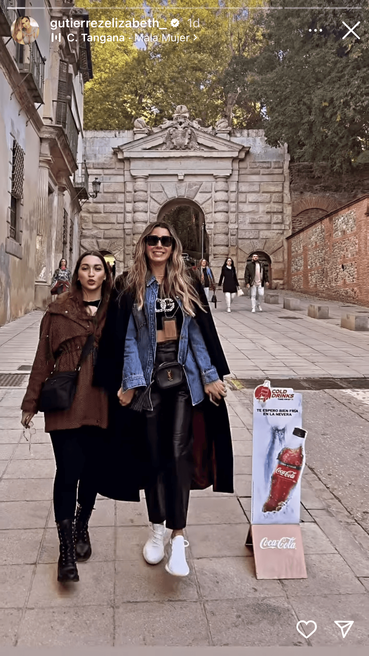 Sin embargo, parece que España ha sido el país en donde quieren decirle al mundo que el amor que se tienen ha vencido por encima de cualquier obstáculo. 
<br>