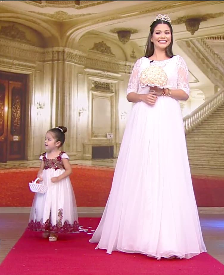 Juntas participaron en un desfile de vestidos de novias, donde Giulietta se lució como modelo.