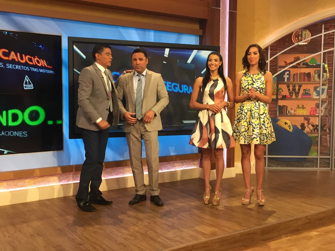 Oscar de la Hoya le mandó un mensaje a Donald Trump y Código Segura quería tener el chisme completo.