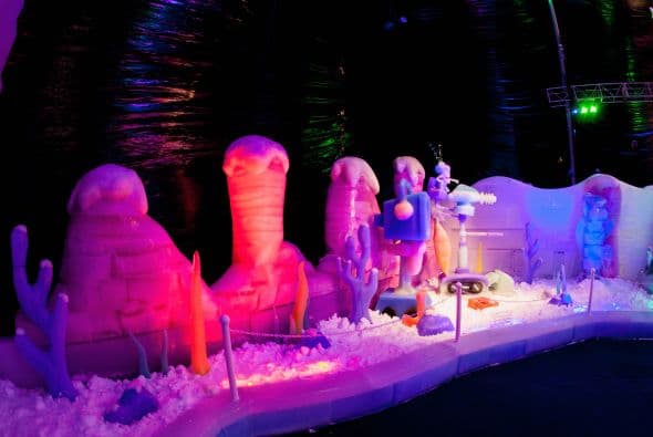 La esponja favorita de los niños ya está en Ice Land, una exhibición de esculturas heladas que promete congelarte hasta el 4 de enero.