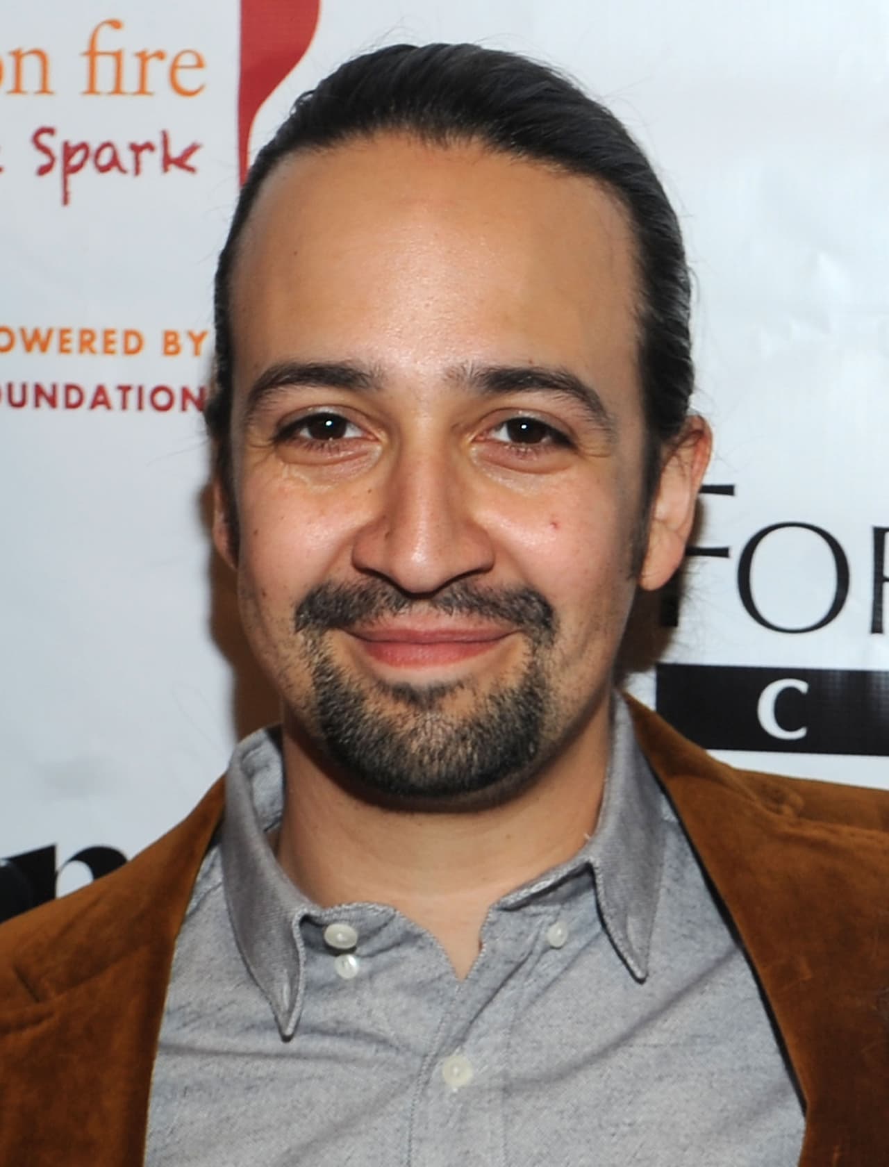 "Tan solo para que sus hijos puedan tener una vida mejor. Eso es lo que yo aprendí y viví en mi barrio latino en el norte de Manhattan", aseguró Miranda a Time.