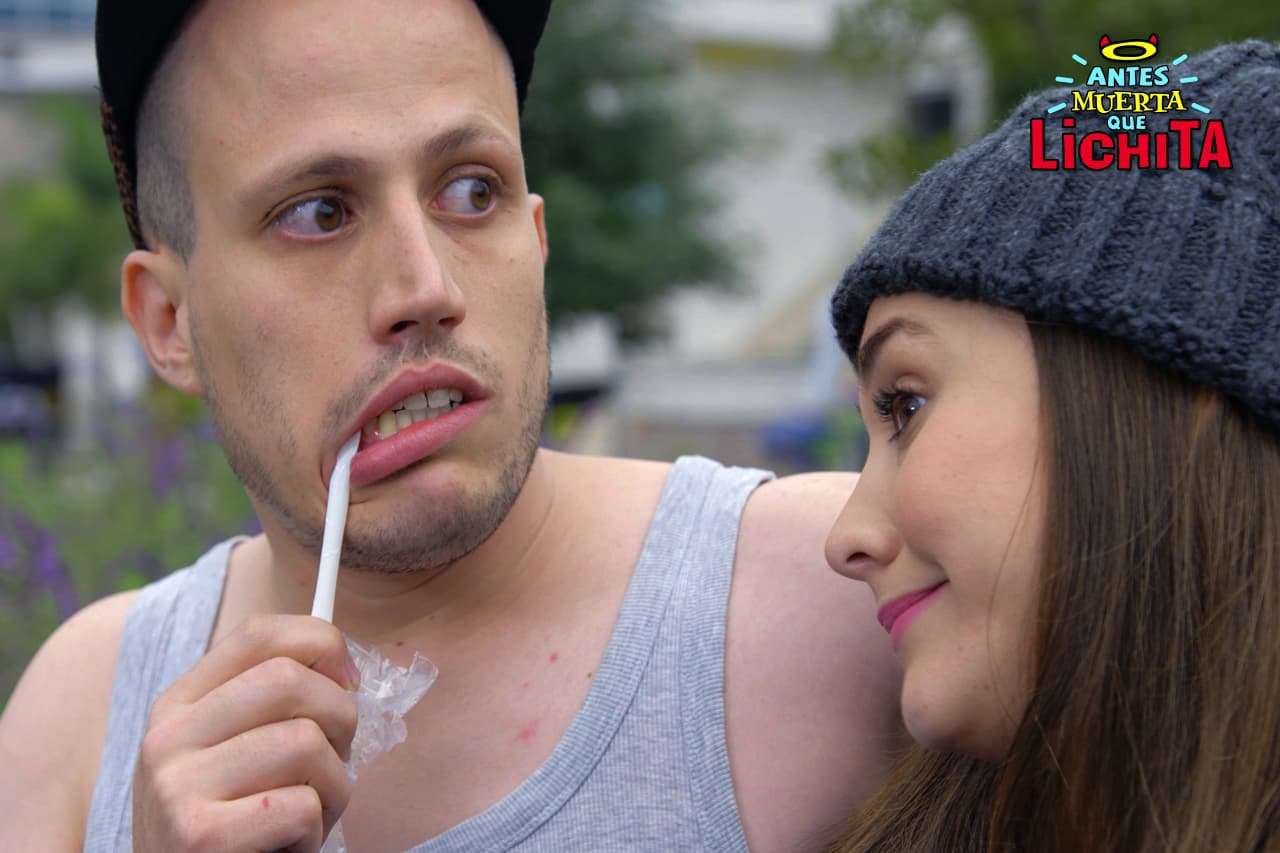 Magos le cuenta a “El Chanclas” del negocio turbio que tiene en Icónika.