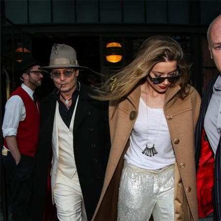 El año pasado Amber Heard captaba un video en donde el actor Johnny Depp le tiraba una botella de vino y le gritaba mientras ella le pedía que se calmara.