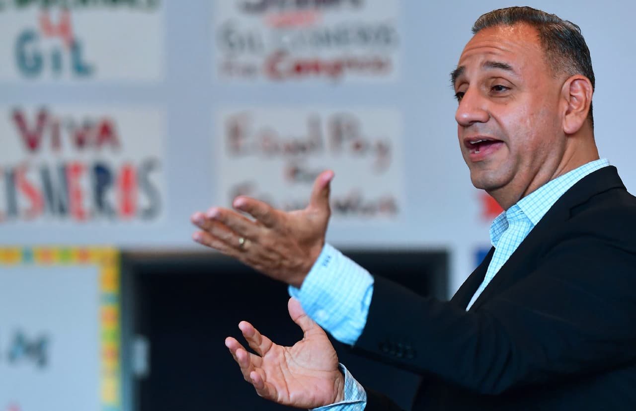 El congresista latino que había ganado millones de dólares en la lotería ahora pierde las elecciones en California