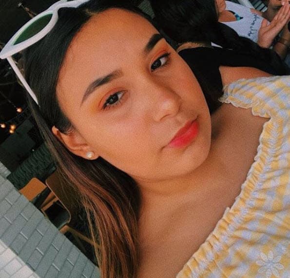 Es la única de sus hijas que quiso seguir el mismo camino que 'El Gallo de Oro' en la música.