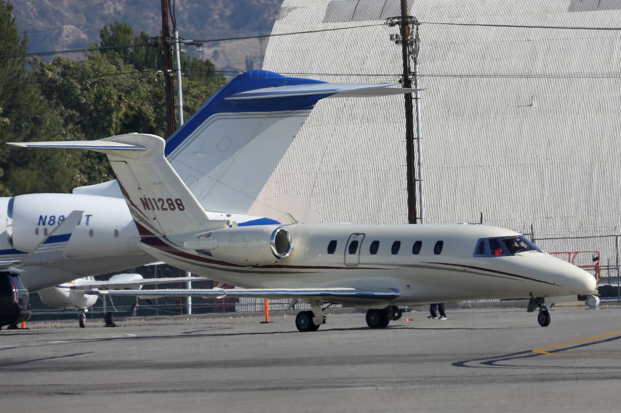 El cantante si que consciente a su amada.