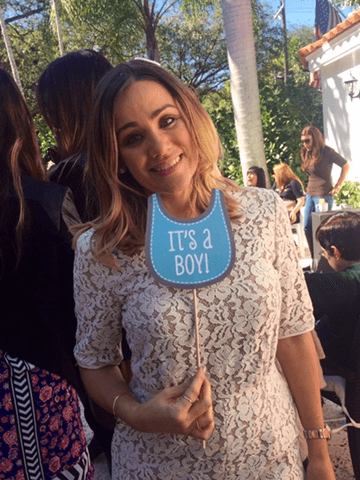 Nuestra compañera, Gloria Ordaz, anunció que espera a su primer hijo junto con su esposo, el licenciado Freddy Balsera.