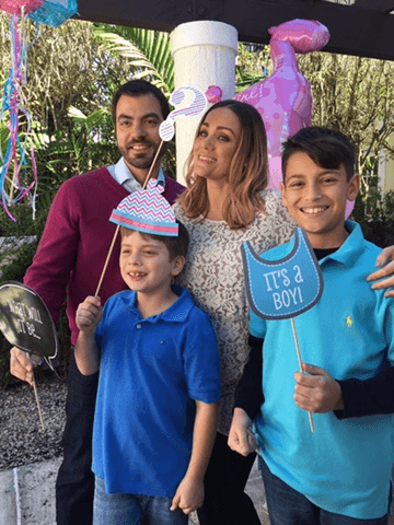 Nuestra compañera, Gloria Ordaz, anunció que espera a su primer hijo junto con su esposo, el licenciado Freddy Balsera.