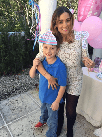 Nuestra compañera, Gloria Ordaz, anunció que espera a su primer hijo junto con su esposo, el licenciado Freddy Balsera.