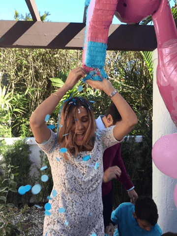 Nuestra compañera, Gloria Ordaz, anunció que espera a su primer hijo junto con su esposo, el licenciado Freddy Balsera.