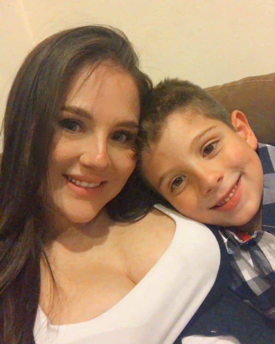 Patiño y su esposo son los orgullosos padres de Leo y Nico, quienes disfrutan diversas aventuras junto a su madre.