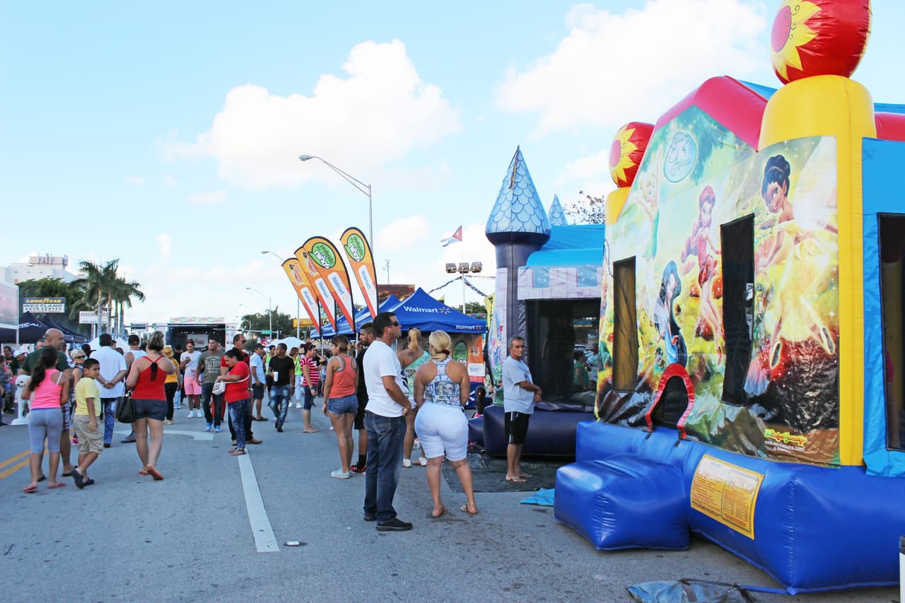 Miles de personas llegaron hasta Hialeah para disfrutar de la música latina