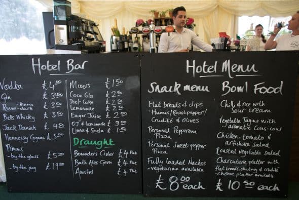 El bar y restaurante del hotel ofrece una variada oferta.