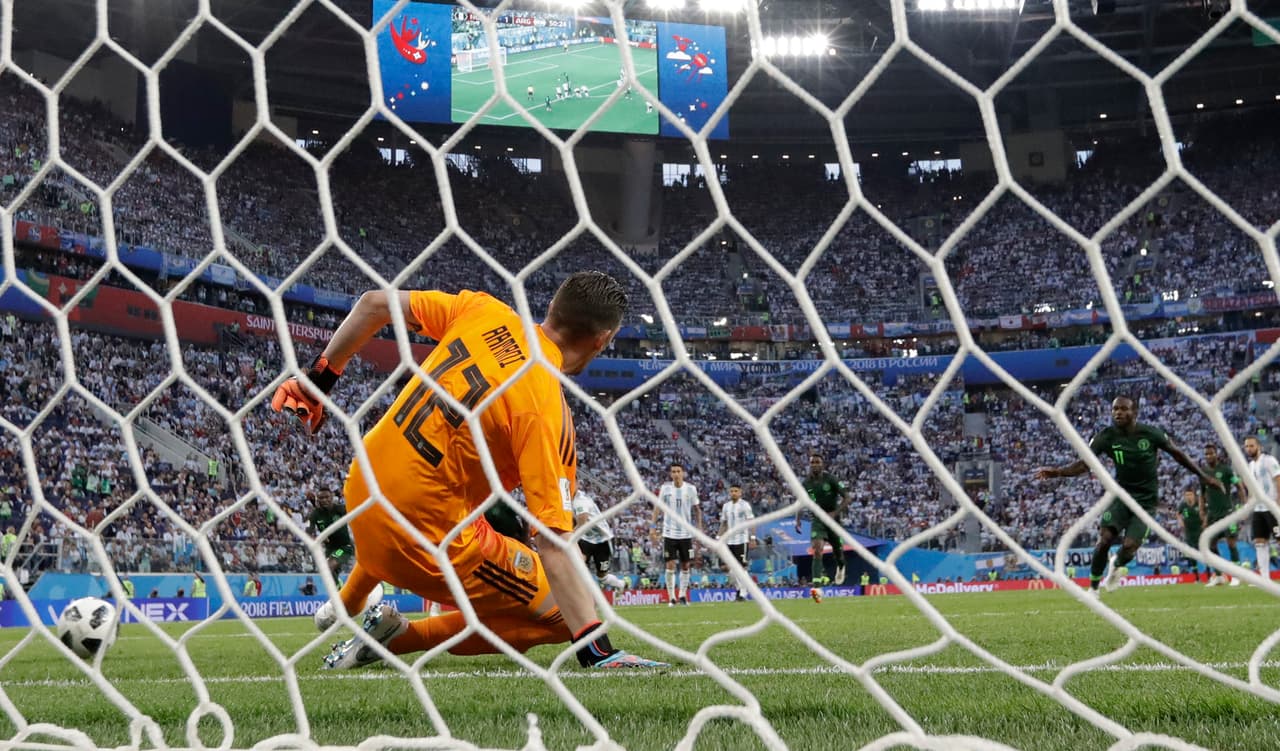 101.- Victor Moses (Argentina) al minuto 51 (penalti). Argentina 1-1 Nigeria.