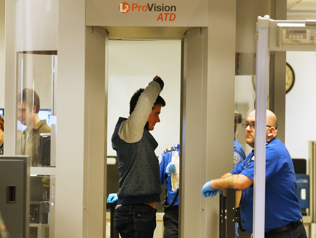 Probarán revisión automatizada en aeropuertos de Estados Unidos