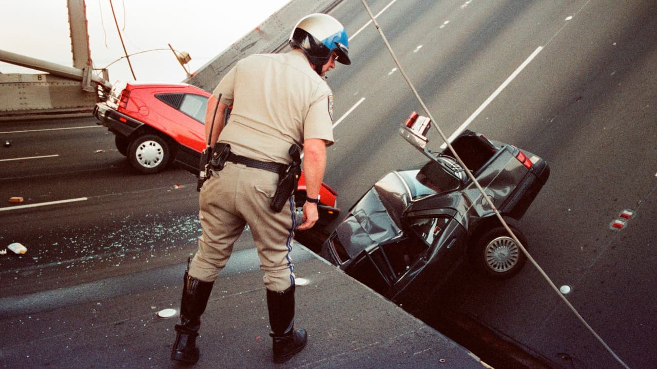 Derrumbe de puentes y 16,000 casas inhabitables: así se vivió el terremoto de Loma Prieta hace 31 años