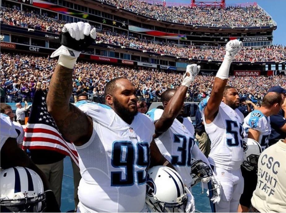 Jugadores de los Tenneessee Titans, Jason McCourty, Jurrell Casey y Wesley Woodyard simplemente quisieron crear conciencia social a través de su protesta.