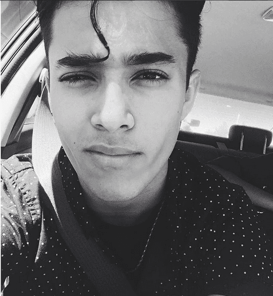 Pimentel es todo un boy scout, reveló que disfruta el camping y mountain climbing en su tiempo libre.