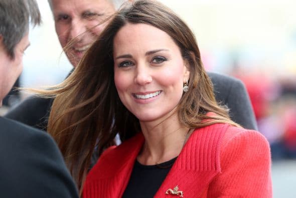 El estilo clásico y juvenil de Kate ha sido reconocido por distintos representantes del mundo de la moda, como Tommy Hilfiger, quien en 2011 comentó que 
<b><a href="https://www.univision.com/estilo-de-vida/moda/tommy-hilfiger-quiere-vestir-a-kate-middleton" target="_blank">le gustaría vestir</a></b> a la duquesa de Cambridge .
<br>