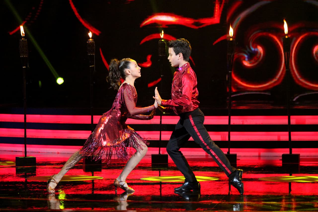 Una vez más Bosé reconoció el talento de Sara, dijo que era evidente notar su crecimiento cada semana.