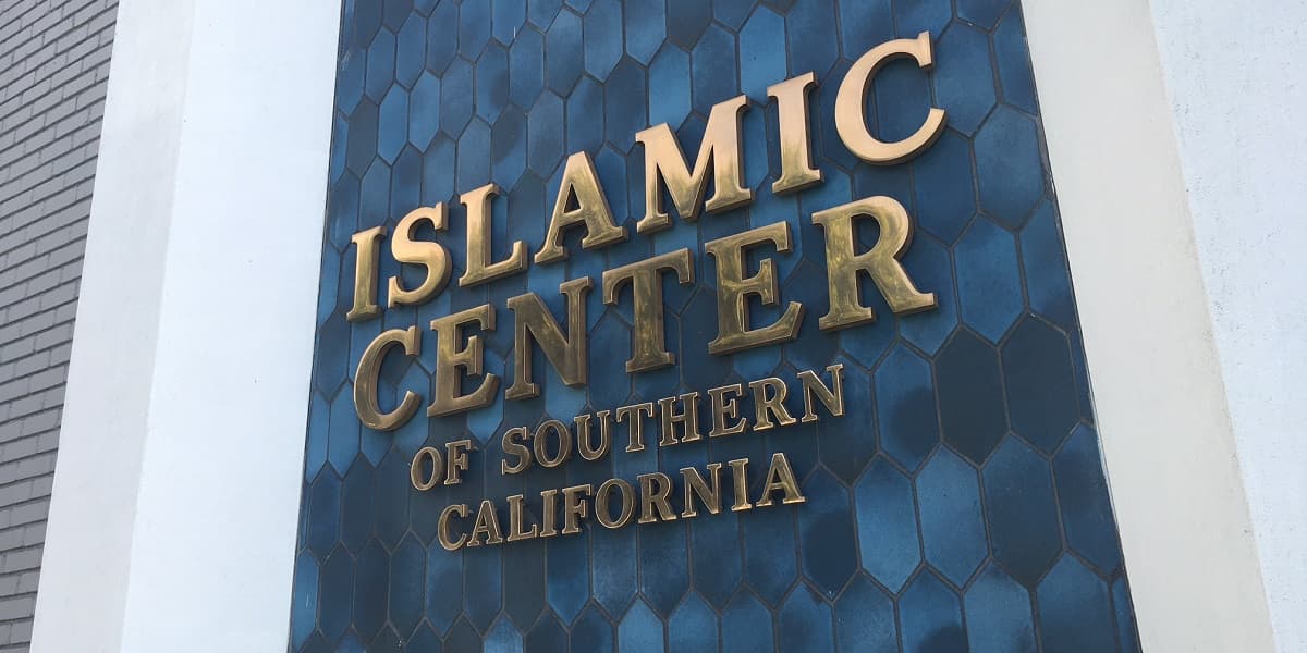 Mezquita en Los Ángeles que recibió una carta con mensajes de odio.