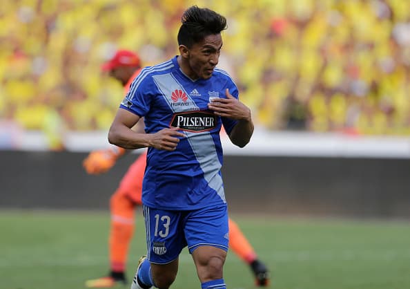 Cruz Azul hace oficial la contratación del ecuatoriano Ángel Mena