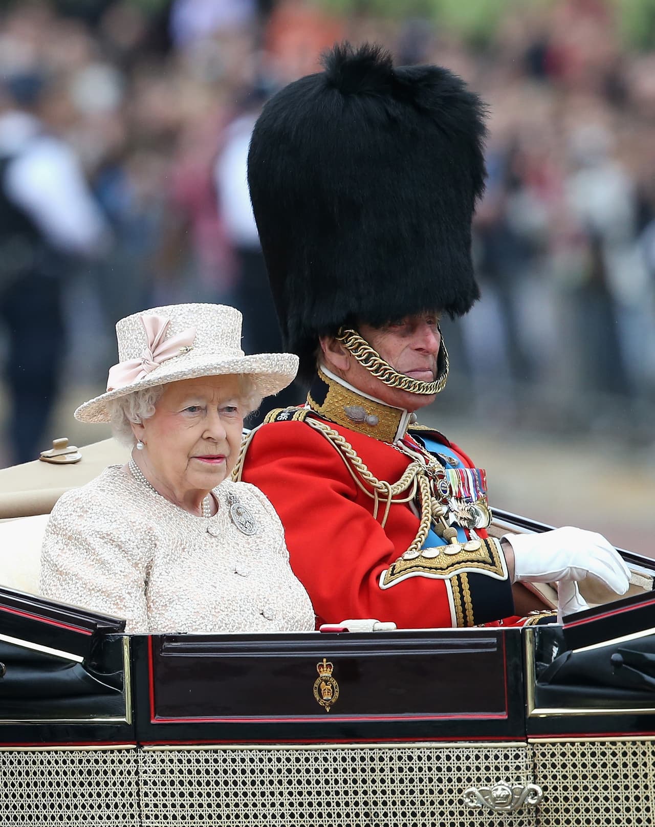 Isabel II durante el desfile.