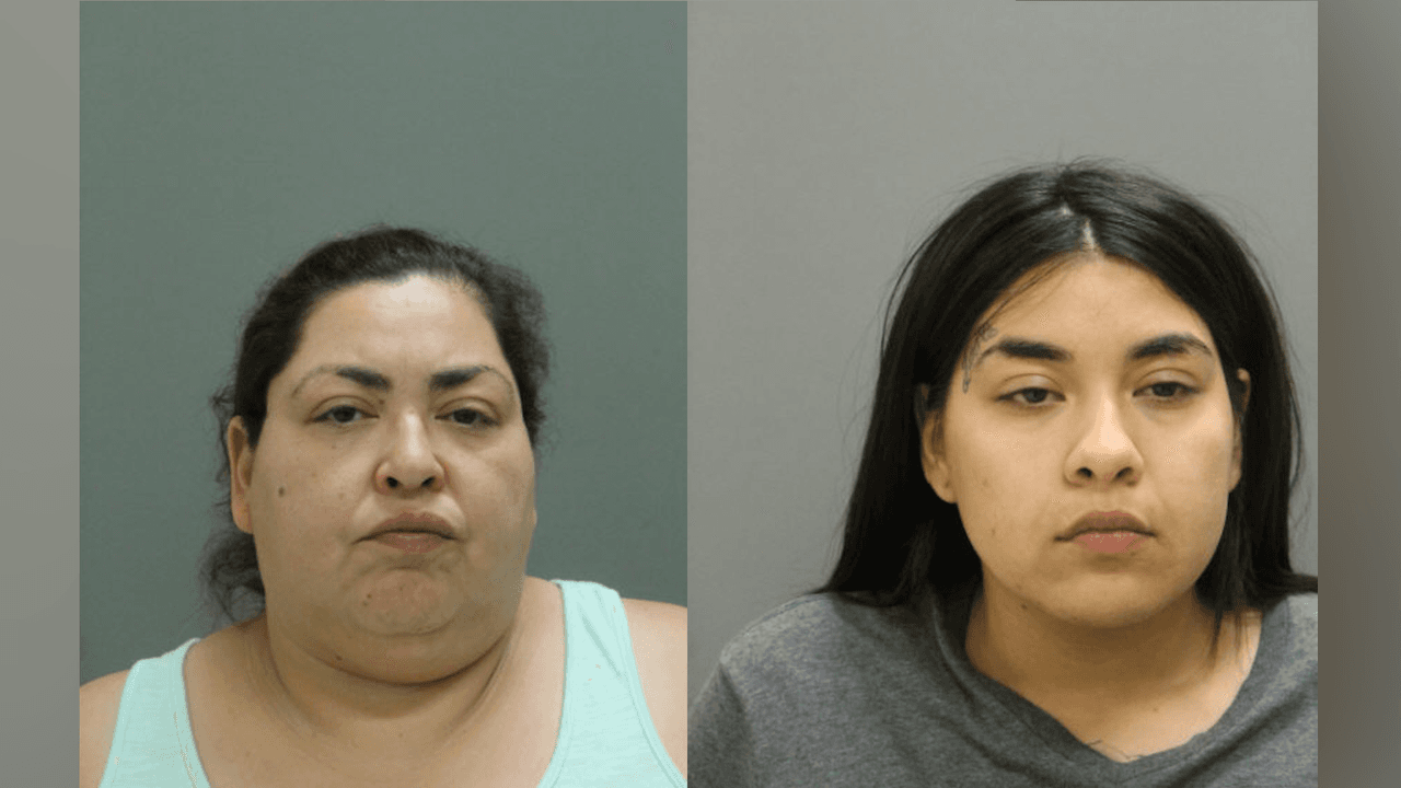 Clarisa Figueroa, de 46 años, y Desiree Figueroa, de 23 años.