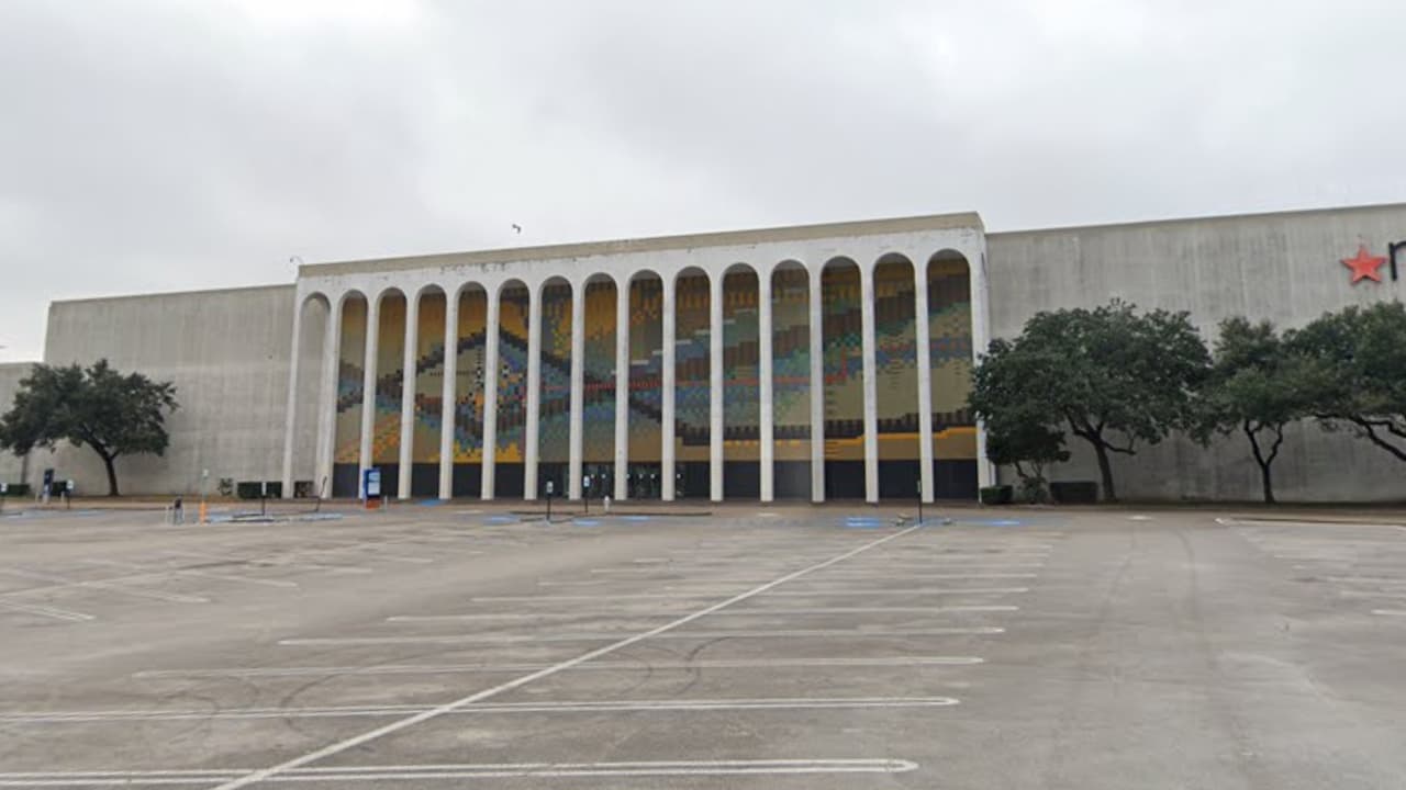 Momentos de terror en Hulen Mall: la policía investiga posible tiroteo y encuentran arma