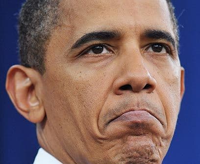 Mmmmm....Obama anunció la semana pasada el despliegue de 1,200 efectivos y pidió $500 millones para ayudar a asegurar la frontera sur, pero el presidente tiene serias dudas de la ley firmada por Brewer.Y le ordenó al secretario de Justicia, Eric Holder, que investigue la posible inconstitucionalidad de la ley SB 1070.