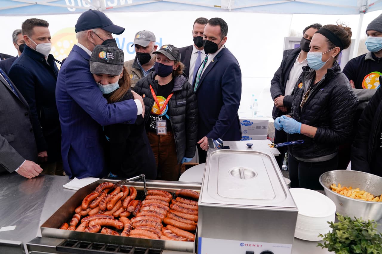 Se calcula que Polonia recibió hasta ahora más de 2.1 millones de refugiados ucranianos desde el inicio de la invasión rusa, el pasado 24 de febrero. Es el país con mayor afluencia de refugiados de Ucrania.