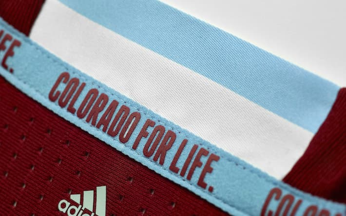 Colorado For Life (Colorado por toda la vida) es la inscripción que acompaña el interior del cuello. El equipo utilizará por primera vez el nuevo uniforme el 12 de marzo, cuando jueguen en casa ante LA Galaxy.