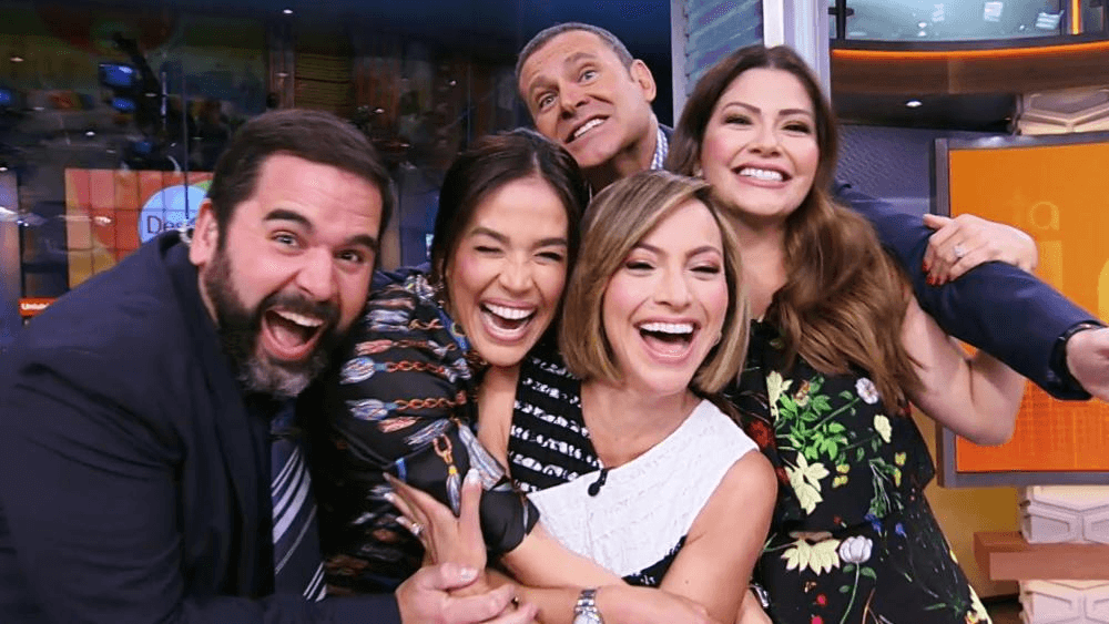 Sus compañeros de Despierta América son su otra familia. Junto a ellos comparte grandes momentos.