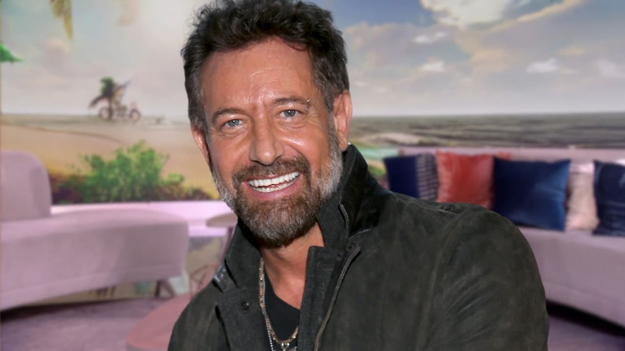 Gabriel Soto habla de la mujer con la que fue captado en la playa, ¿estrena romance?
