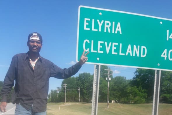 Activistas que salieron de Chicago rumbo a Cleveland para protestar en la Convención Republicana, cada vez más cerca de llegar