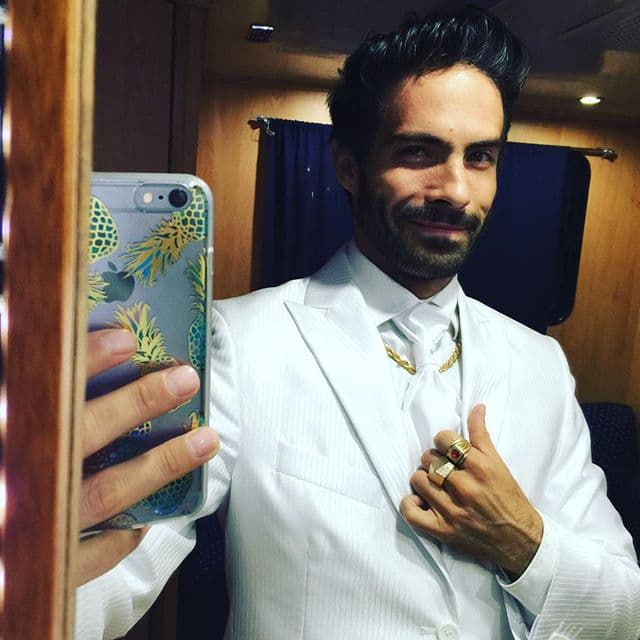 Filmó una película y hasta se estrenó como director.