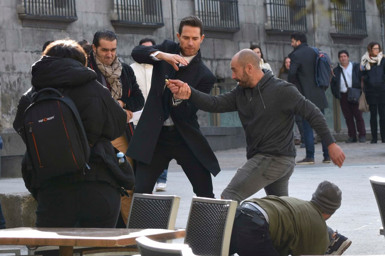 Este proyecto sería el primero de Arturo Pérez-Reverte escrita para llevarse directo a la pantalla chica.