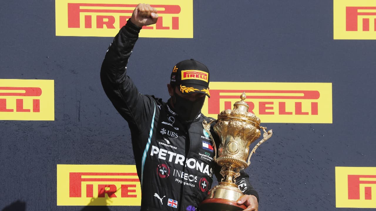 Lewis Hamilton se corona en un accidentado GP de Gran Bretaña