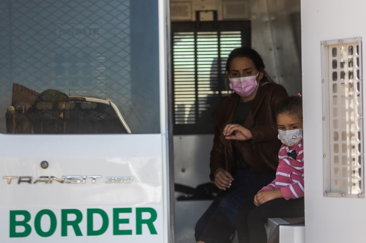 Aplicación móvil para solicitar asilo en EEUU genera dudas sobre los datos que almacena el gobierno