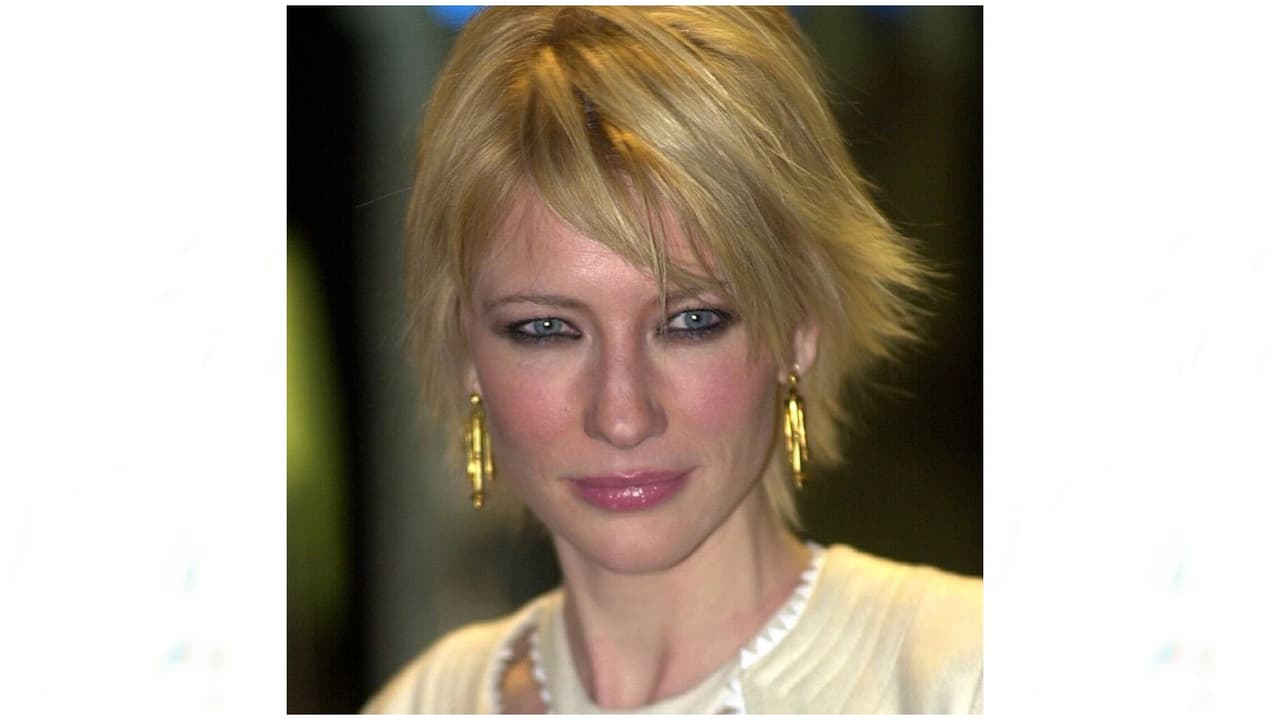 En el 2005 y en el 2014 ganó el Premio Oscar en la categoría de Mejor Actriz por su trabajo en las películas 'The Aviator' y 'Blue Jasmine', respectivamente. En el 2020 Blanchett escribió y produjo los episodios de una miniserie llamada 'Stateless'.