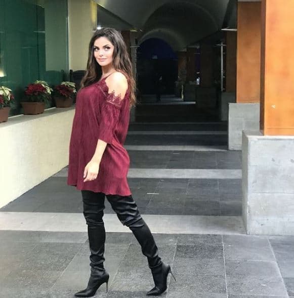 La conductora de deportes Marisol González se encuentra ya en la etapa final de su embarazo y aún así la mexicana no ha dejado de trabajar.