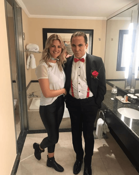 De acuerdo con la cuenta de Heidi Clair, esta es una de las primeras imágenes en las que aparece junto a Cristian Castro, misma que fue publicada el 29 de octubre de 2017 y que acompañó con la leyenda: "Ultimando detalles para salir a cantar".
