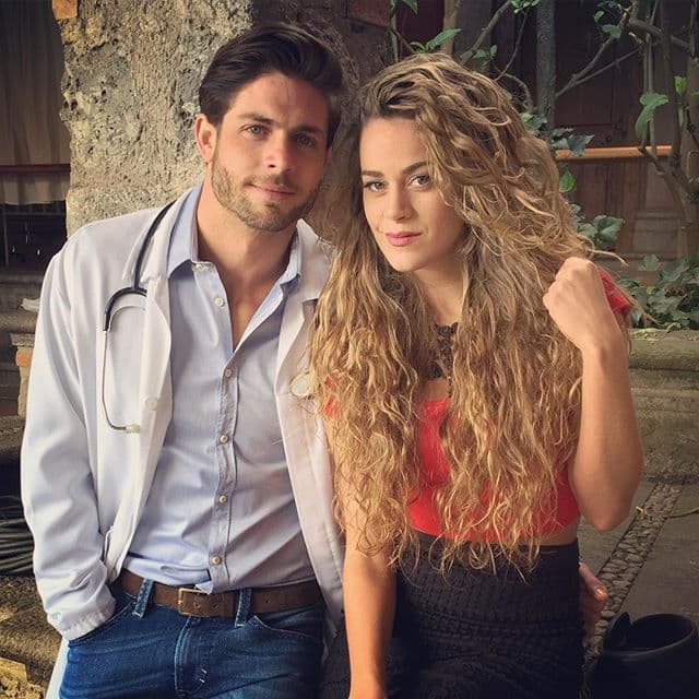Hizo de todo para ganarse su amor en la telenovela. Como Isabela trató de conquistar al doctor Carlos con toda su sensualidad.