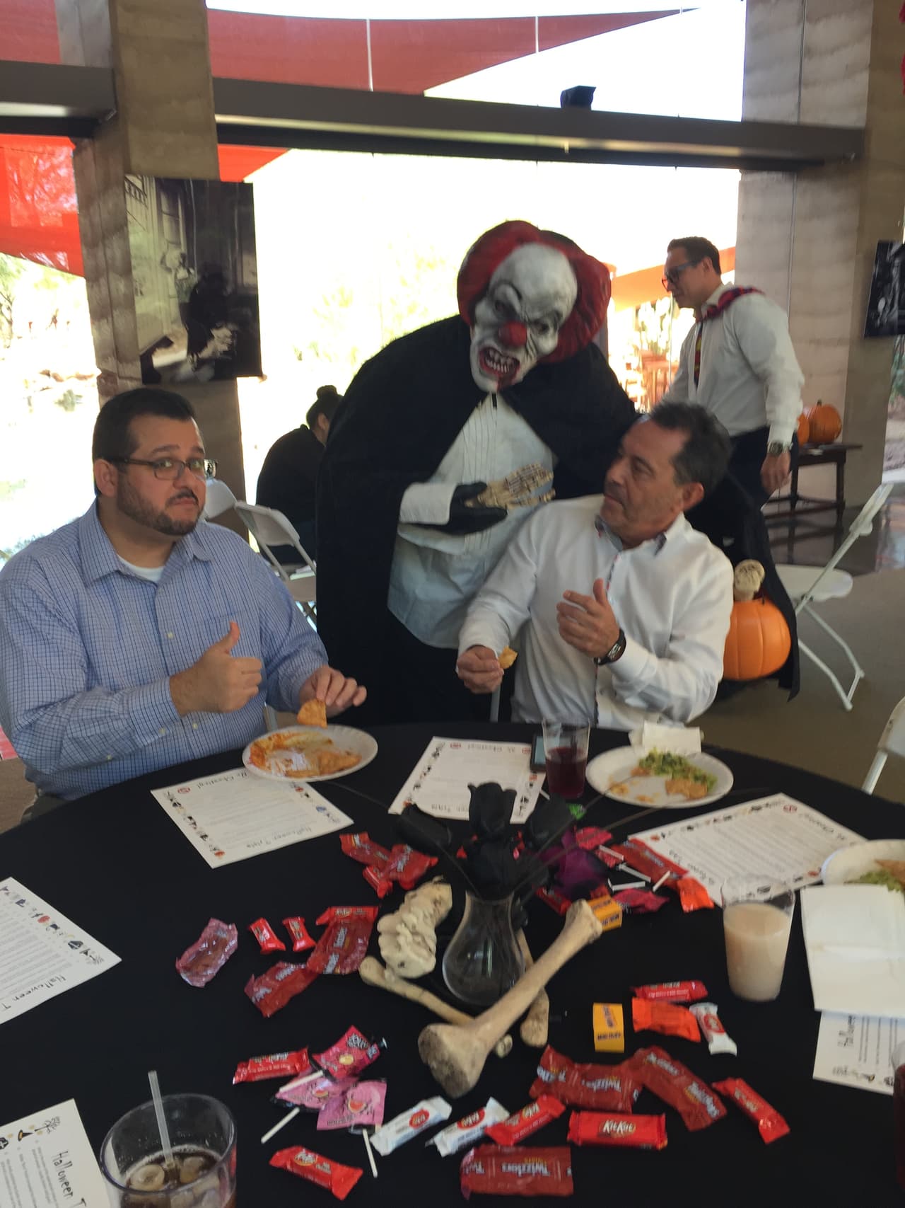 Disfraces, concursos y mucha diversión en la celebración de Halloween en Univisión Arizona.