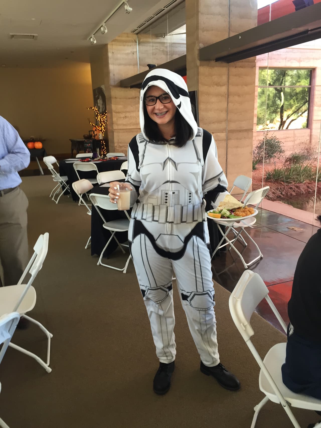 Disfraces, concursos y mucha diversión en la celebración de Halloween en Univisión Arizona.