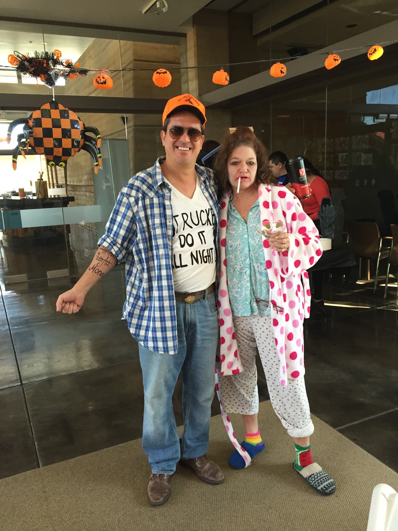 Disfraces, concursos y mucha diversión en la celebración de Halloween en Univisión Arizona.