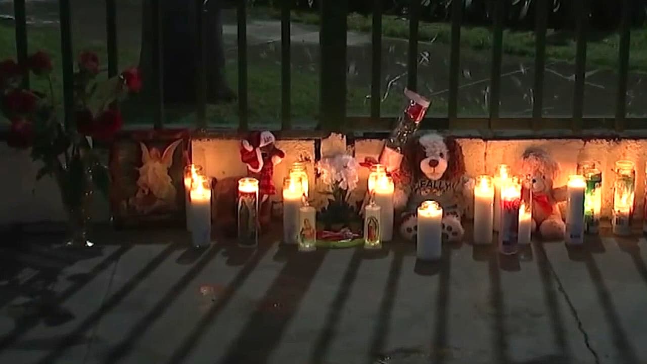 Padres y abuela enfrentan cargos por asesinato tras hallar a un niño de 8 años en un congelador