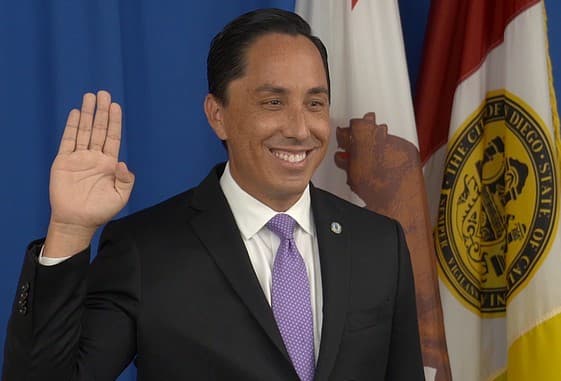 Todd Gloria rompe prejuicios y hace historia como alcalde de San Diego