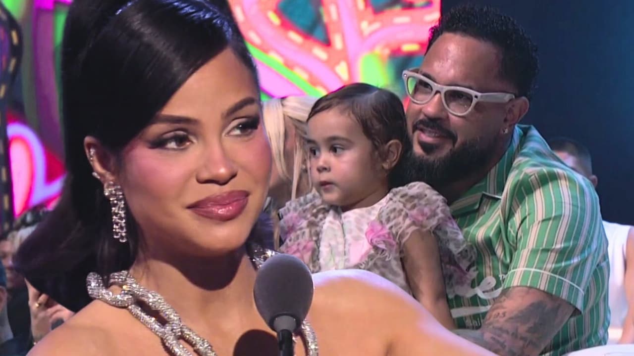 Natti Natasha en Premios Juventud 2025: las emotivas palabras y el triunfo que le dedica a Raphy Pina
