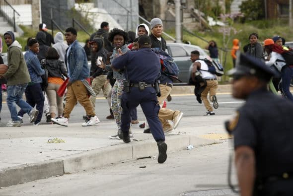 La ciudad, que cuenta con casi dos tercios de la población afroamericana, tiene una larga historia de tensiones entre la policía y esa comunidad.